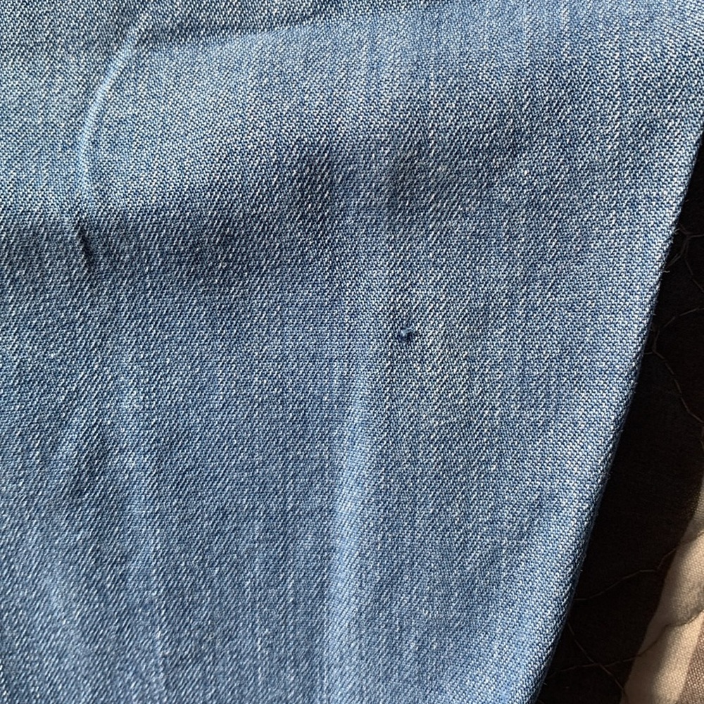 Crazy Horse by Liz Claiborne Blue Ankle Cropped Jeans with Relaxed Fit - Picture 5 of 8